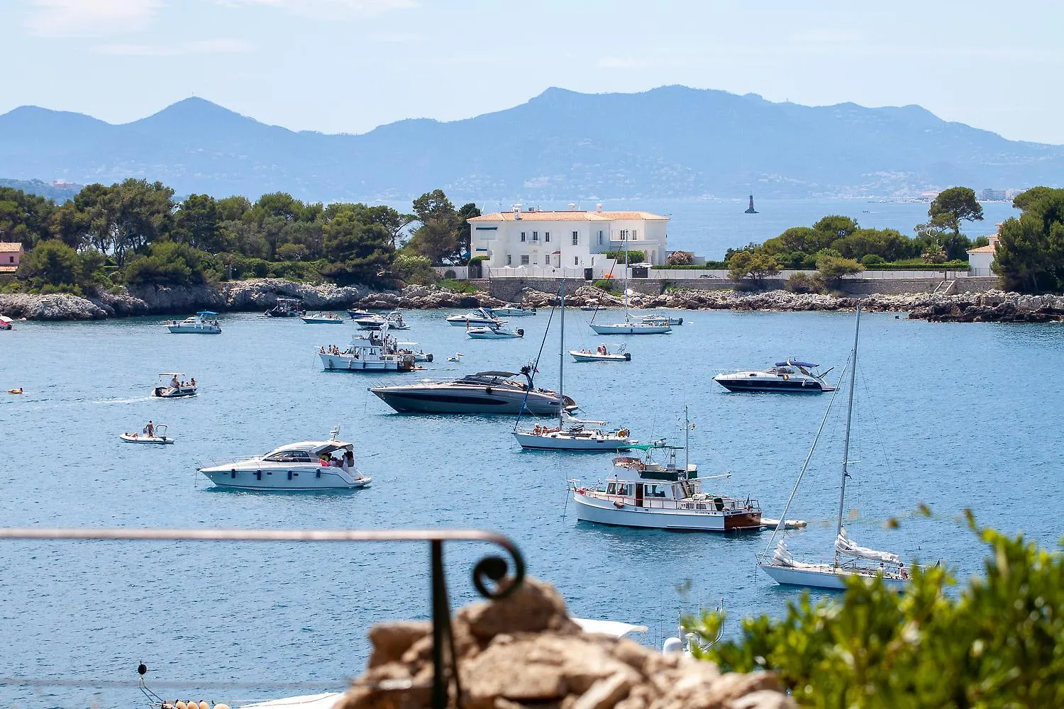 Modern Appartment In The Heart Of Cap D'Antibes 0*, Antibes
